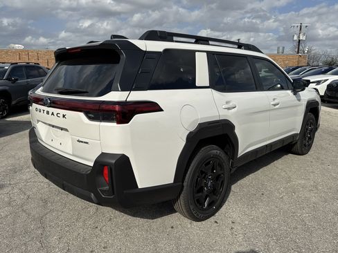 New 2026 Subaru Outback Limited image 3