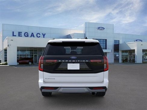 New 2025 Ford Expedition Platinum w/ Driver's Package image 5