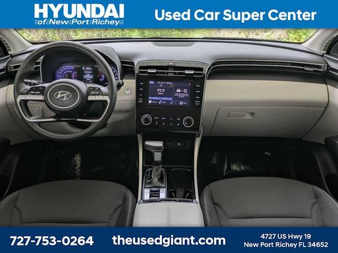 Certified 2022 Hyundai Tucson SEL FWD image 17