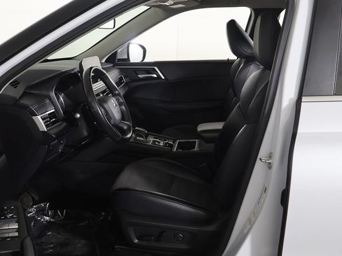 Used 2024 Mitsubishi Outlander SE AWD/4WD image 26