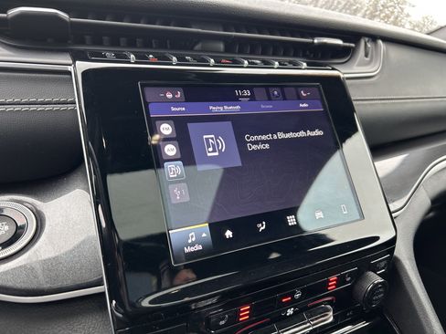 Used 2021 Jeep Grand Cherokee L Laredo image 18