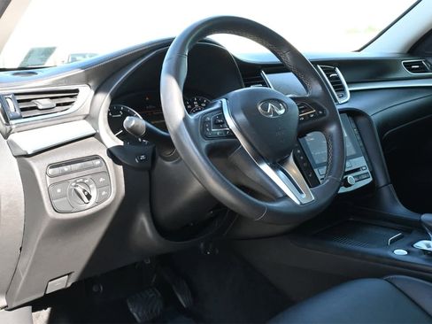 Used 2020 INFINITI QX50 Luxe w/ Navigation Package image 16