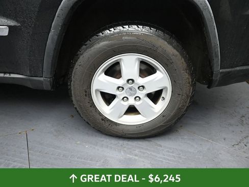 Used 2012 Jeep Grand Cherokee Laredo AWD/4WD image 13
