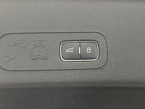 Used 2023 Lincoln Aviator Reserve w/ Equipment Group 201A AWD/4WD image 30