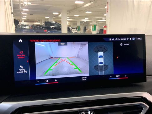 Used 2023 BMW 330i Sedan w/ M Sport Package image 27