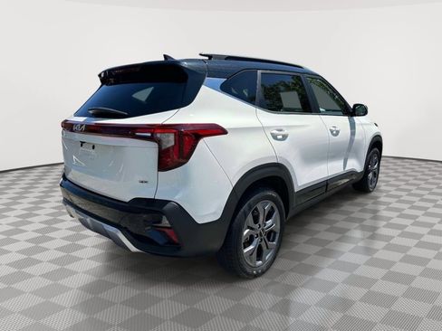 Used 2024 Kia Seltos S AWD/4WD image 3