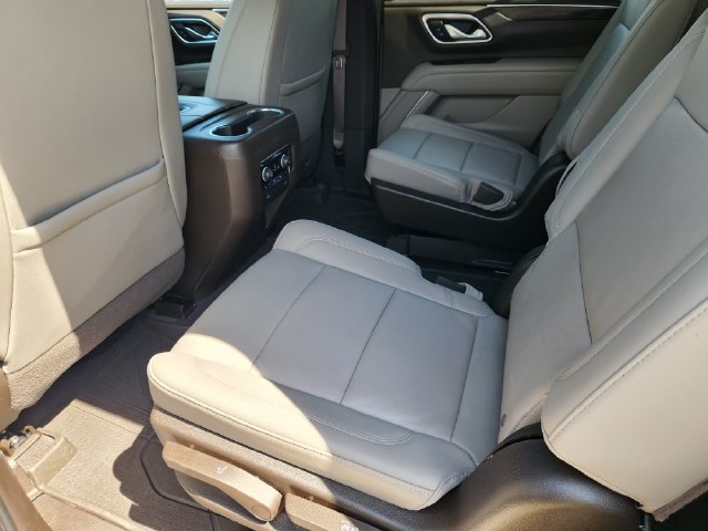 Used 2021 Chevrolet Tahoe LT w/ LT Signature Package RWD image 31