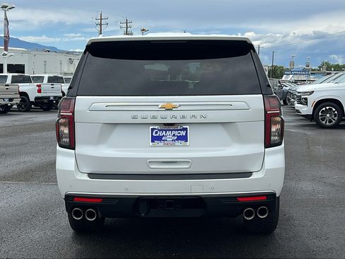 Used 2023 Chevrolet Suburban High Country AWD/4WD image 6