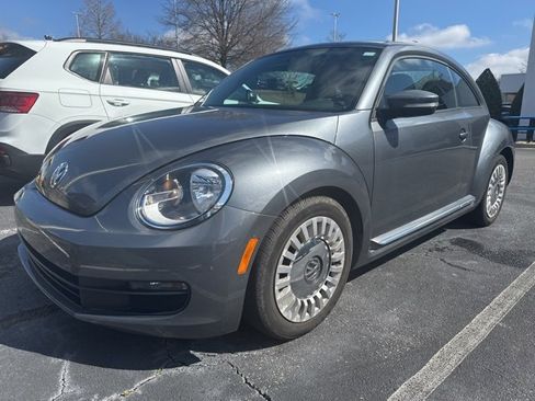 Used 2013 Volkswagen Beetle 2.5 image 3