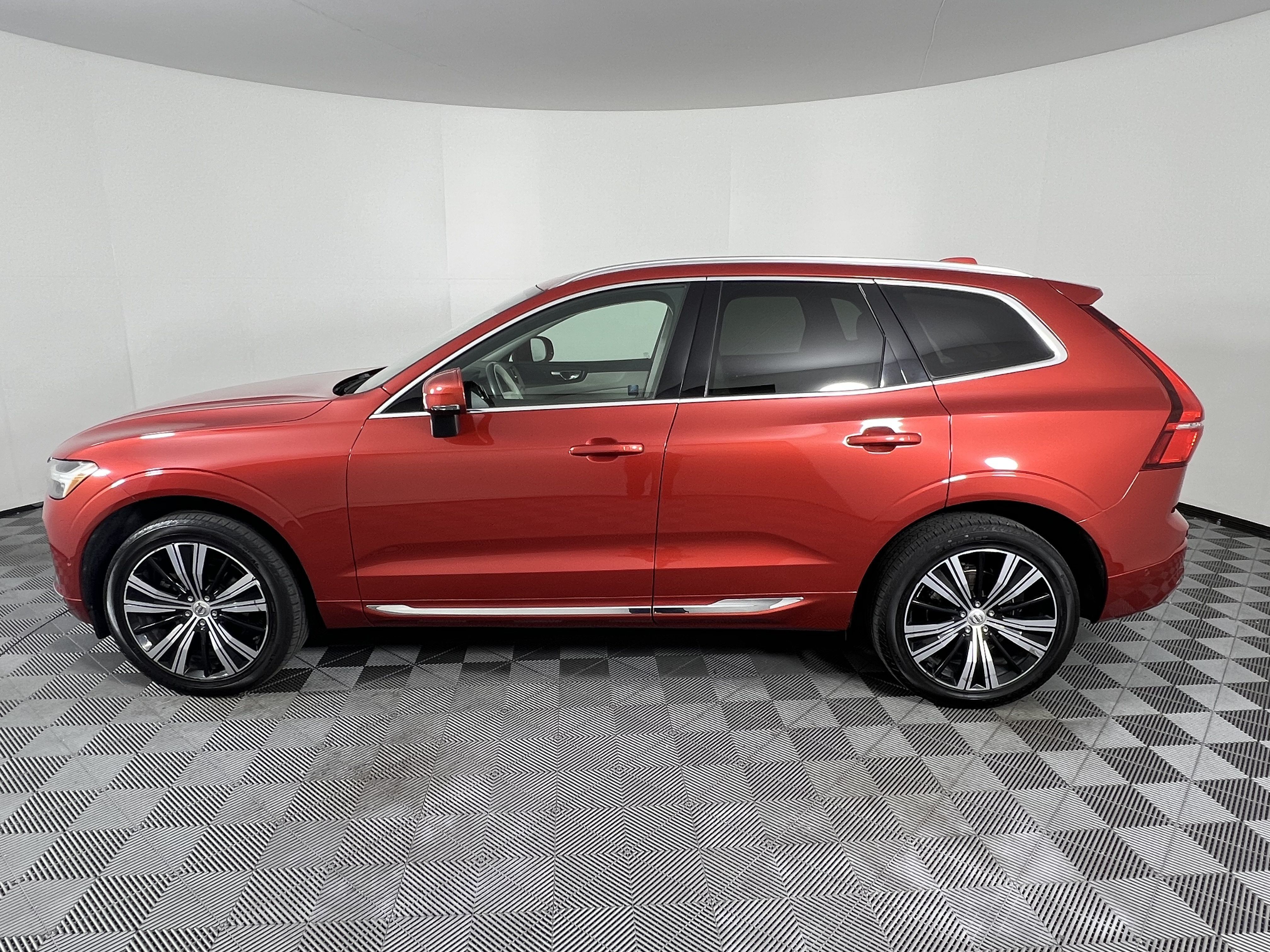 Used 2022 Volvo XC60 B5 Inscription w/ Advanced Package AWD/4WD image 9