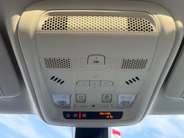 Used 2022 Cadillac XT5 Premium Luxury w/ LPO, Floor Liner Package AWD/4WD image 12