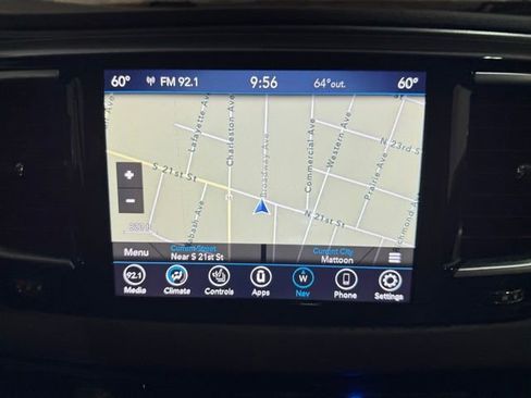 Used 2019 Chrysler Pacifica Touring-L Plus w/ Advanced Safetytec Group FWD image 2