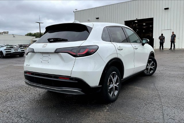 Used 2024 Honda HR-V EX-L image 4