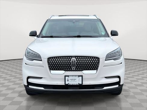 Used 2022 Lincoln Aviator Reserve w/ Elements Package Plus image 2