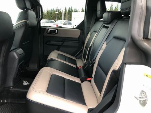 Used 2024 Ford Bronco Wildtrak image 20