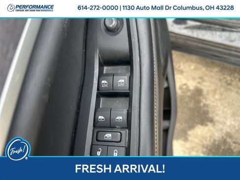 Used 2023 Jeep Grand Cherokee L Limited w/ Luxury Tech Group II image 13