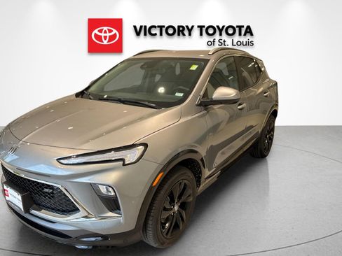 Used 2025 Buick Encore GX Sport Touring w/ Comfort Package image 7