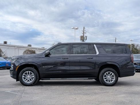 New 2026 Chevrolet Suburban LS image 8