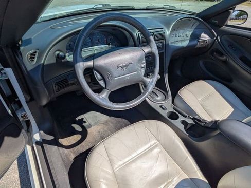 Used 2003 Ford Mustang Convertible image 13