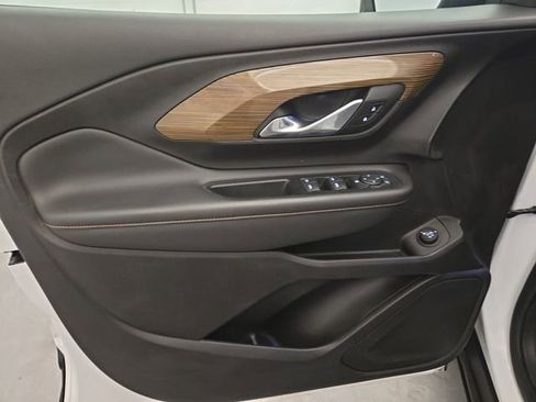 Used 2018 GMC Terrain SLE w/ Driver Convenience Package image 4
