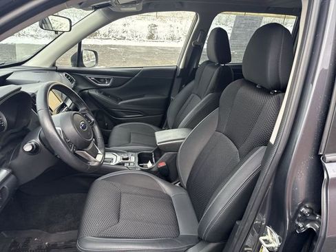 Used 2022 Subaru Forester Premium image 15