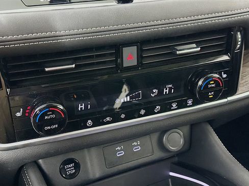 Certified 2024 Nissan Rogue Platinum image 24