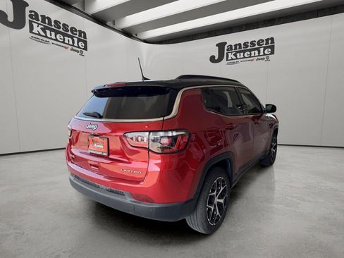 Used 2024 Jeep Compass Limited AWD/4WD image 3