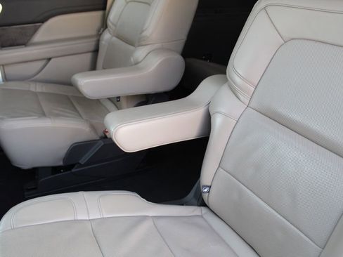 Used 2022 Lincoln Navigator Reserve image 24