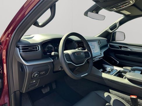 New 2026 Jeep Grand Wagoneer Limited AWD/4WD image 28