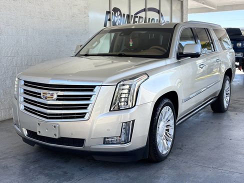 Used 2016 Cadillac Escalade ESV Platinum image 2