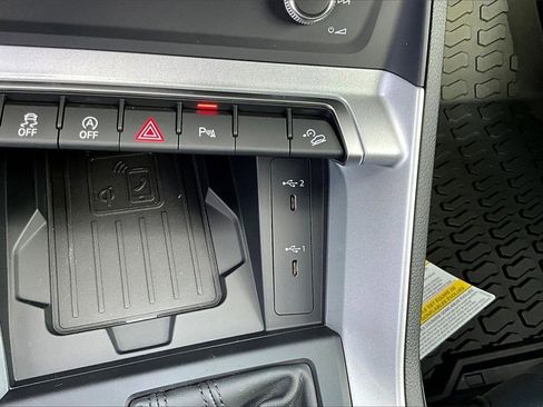 New 2025 Audi Q3 2.0T Premium image 29