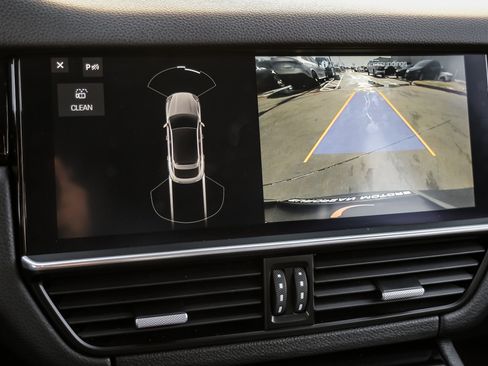 Used 2020 Porsche Cayenne S image 20