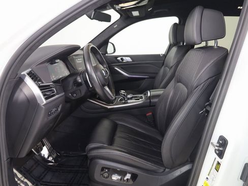 Used 2022 BMW X7 M50i image 12