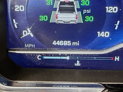 Used 2023 Chevrolet Silverado 1500 LT image 16