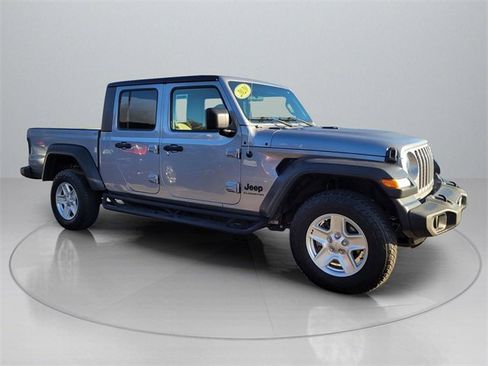 Used 2020 Jeep Gladiator Sport w/ Quick Order Package 24S image 9