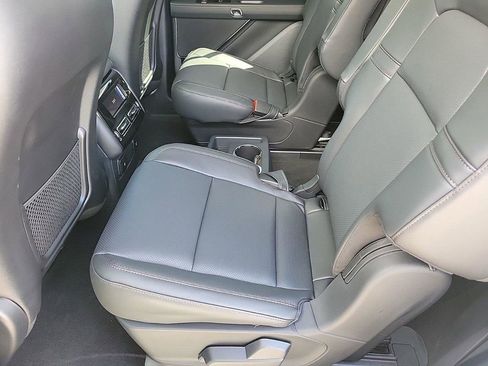 Used 2025 Lincoln Aviator 2WD image 14