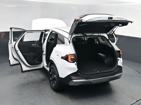 New 2026 Kia Sportage LX w/ LX Convenience Package FWD image 13