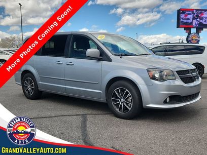 Used 2016 Dodge Grand Caravan SXT w/ UConnect Hands-Free Group