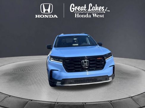Used 2024 Honda Pilot TrailSport image 4