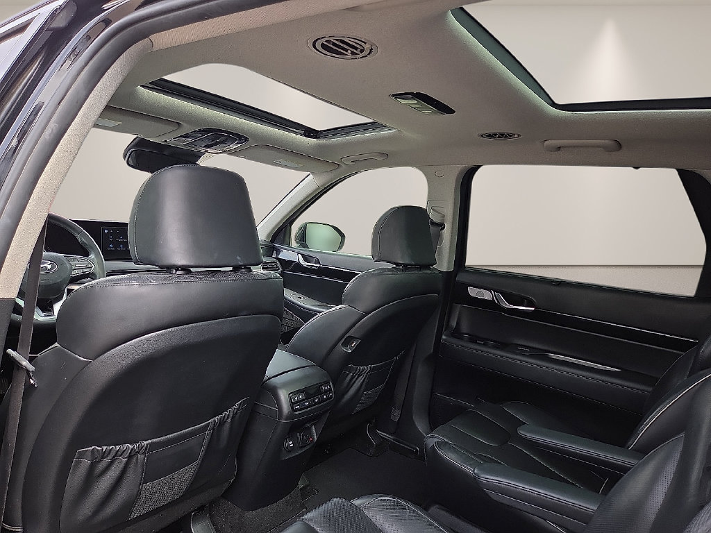 Used 2022 Hyundai Palisade Limited w/ Cargo Package AWD/4WD image 11