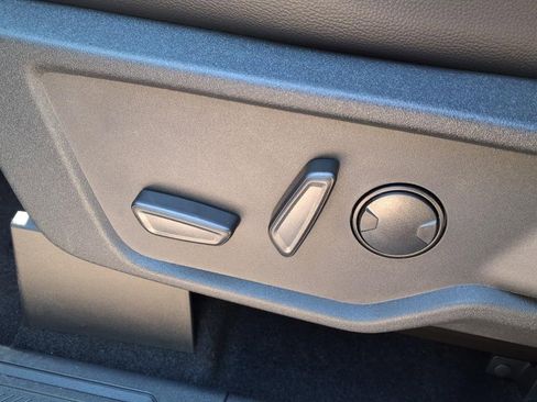 New 2025 Ford Bronco Badlands image 12