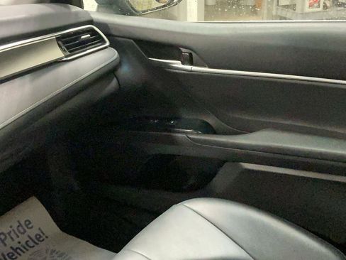 Used 2018 Toyota Camry SE image 23
