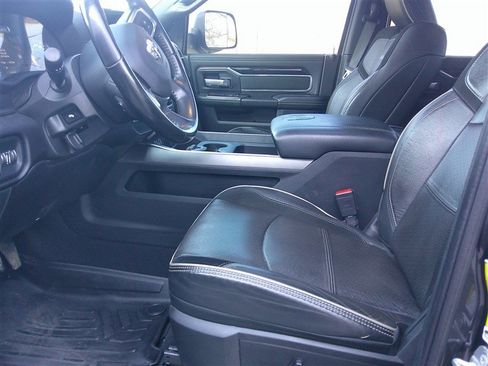 Used 2021 RAM 2500 Laramie w/ Night Edition AWD/4WD image 9