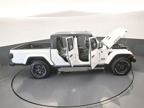 New 2026 Jeep Gladiator Willys image 70