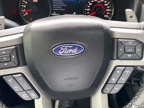 Used 2018 Ford F150 Raptor w/ Equipment Group 802A Luxury AWD/4WD image 16