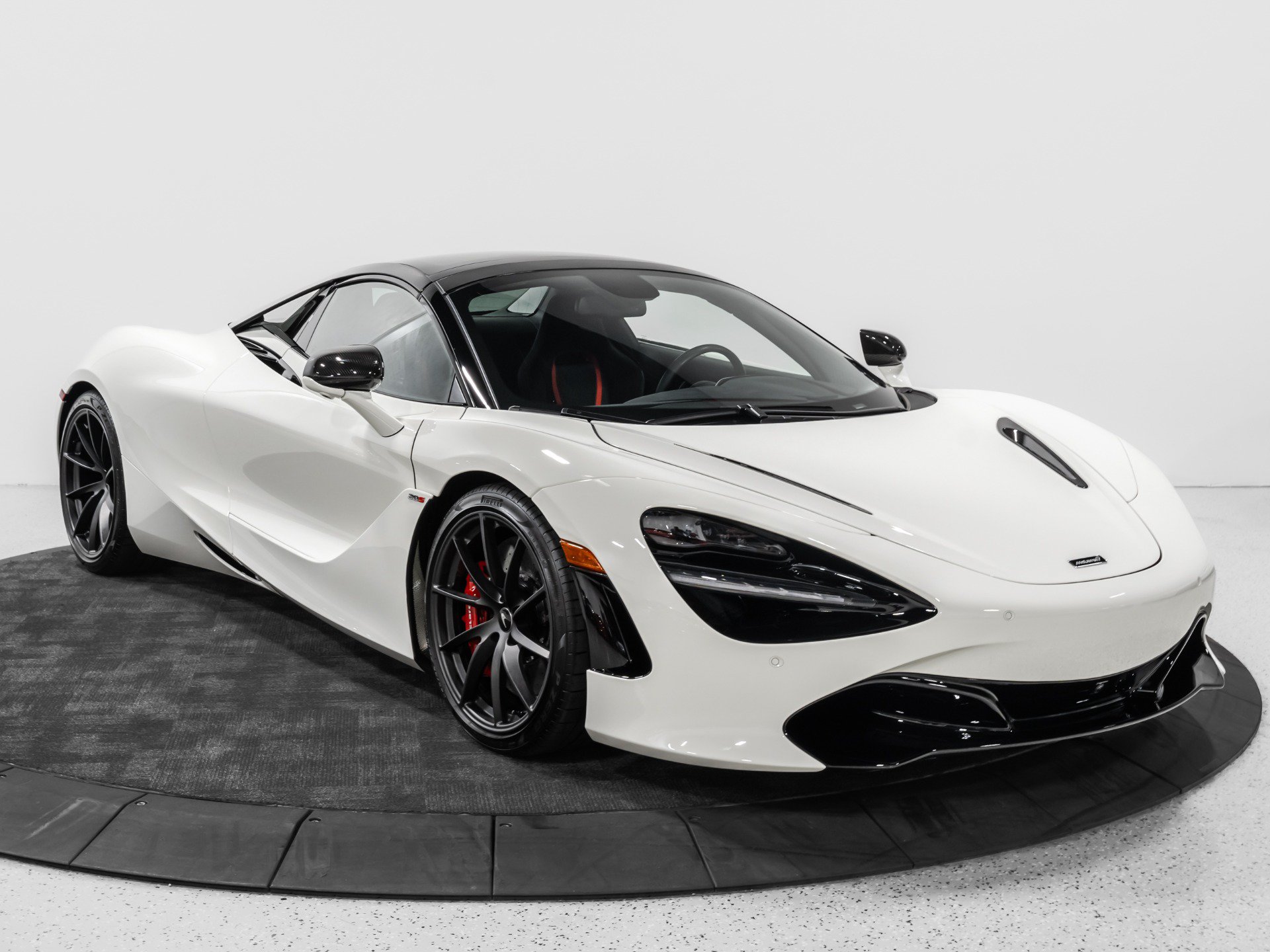 Used 2021 McLaren 720S Performance RWD image 27