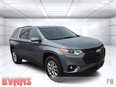 Used 2021 Chevrolet Traverse LT FWD image 1