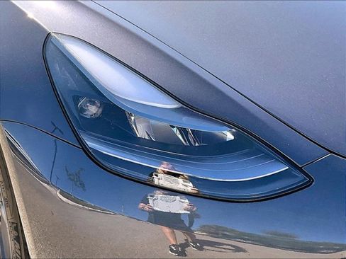 Used 2023 Tesla Model 3 Standard Range image 29