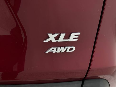 Used 2022 Toyota RAV4 XLE image 39