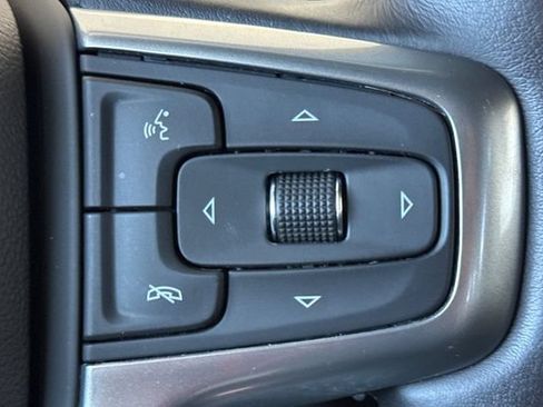 Used 2022 Chevrolet Silverado 1500 RST w/ Convenience Package II AWD/4WD image 39